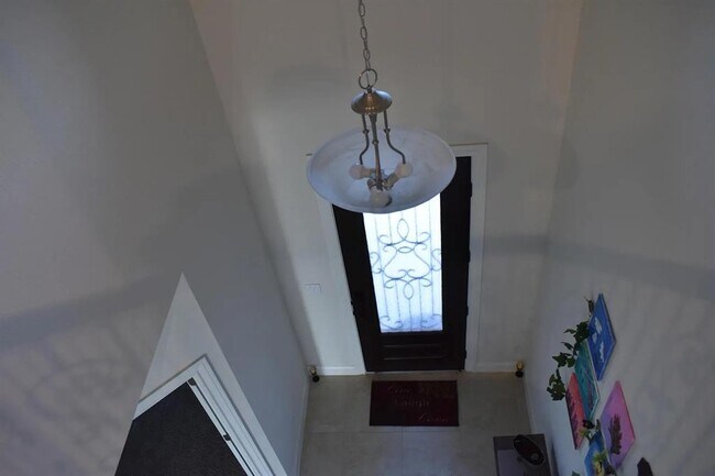 Building Photo - 1109 Sundrops St