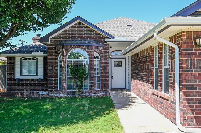 Building Photo - 1121 SW 99th Terrace