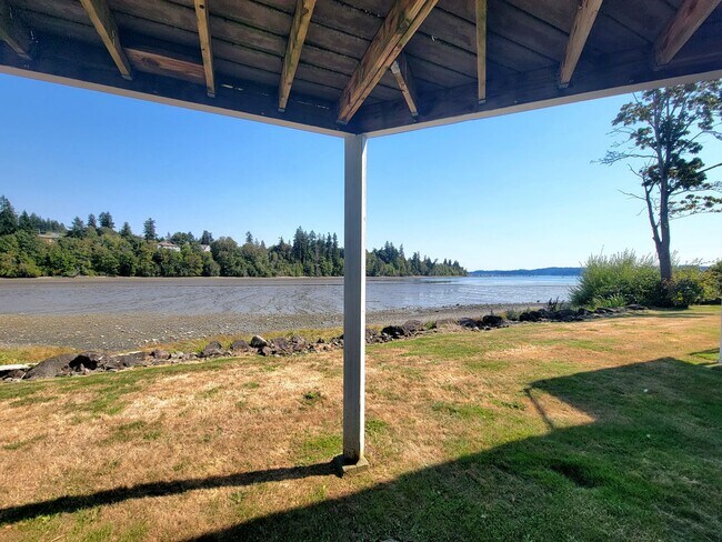 Building Photo - ALL NEW Poulsbo Waterfront Condo, all util...