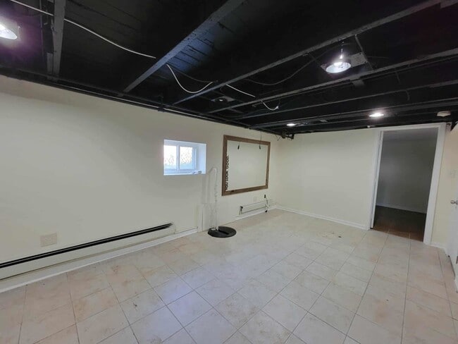 Building Photo - 4014 N Octavia Ave