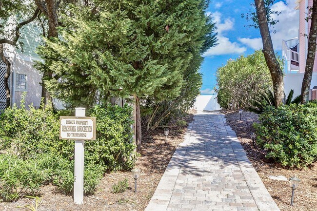 Building Photo - Coastal Living on Amelia Island