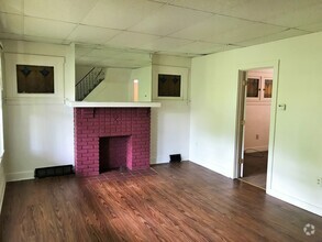 Building Photo - LARGE, RECENTLY UPDATED HOME AVAILABLE FOR...