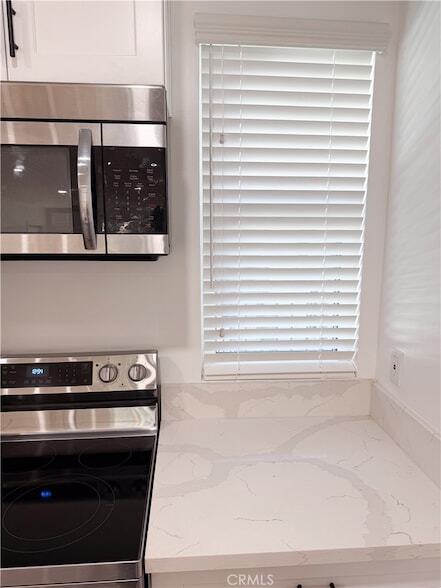 Building Photo - 17000 Burbank Blvd