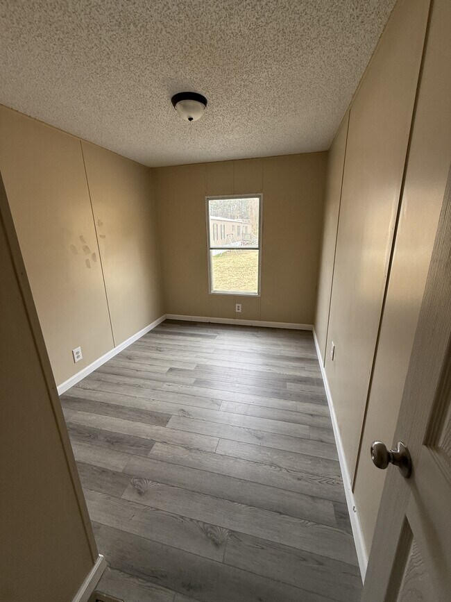 Building Photo - 738 Old Clemson Hwy