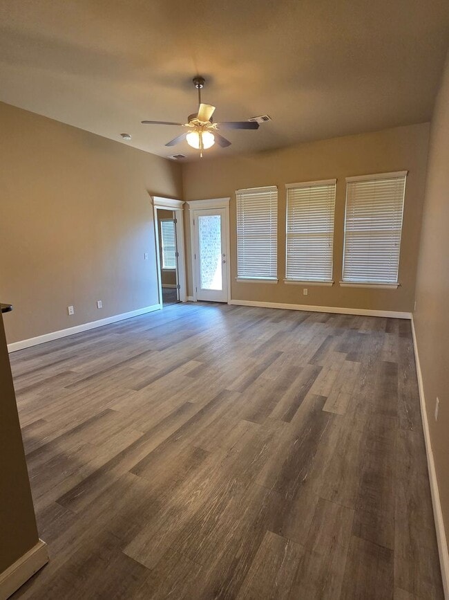 Building Photo - HOME FOR THE HOLIDAYS