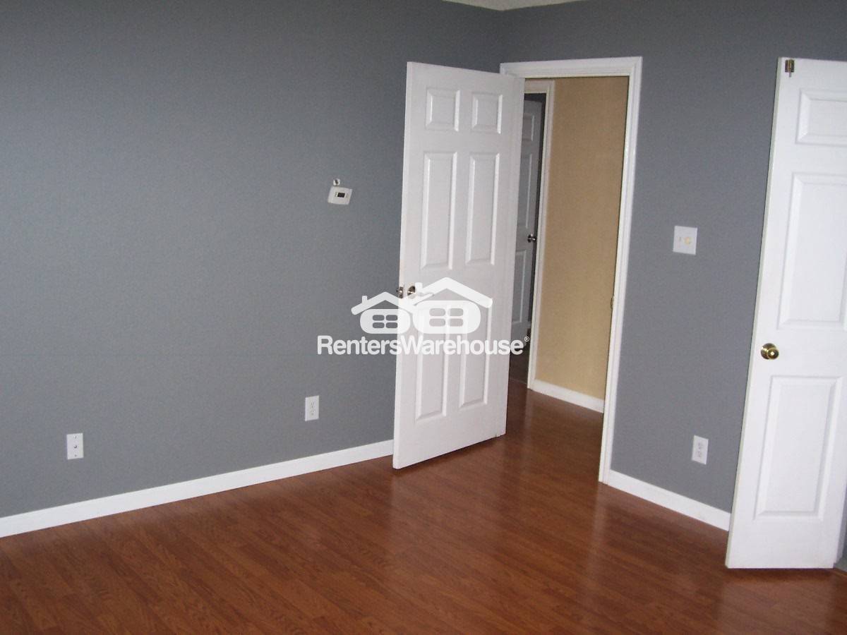 Building Photo - 1006 Cassion Dr