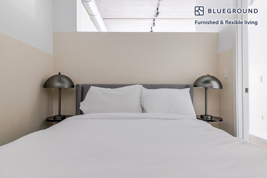 Building Photo - 61 W Erie St