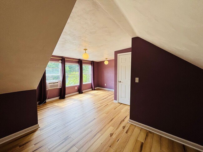 Building Photo - 307 Ellett Rd