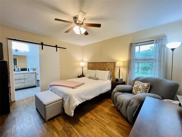 Building Photo - 310 W 15th St