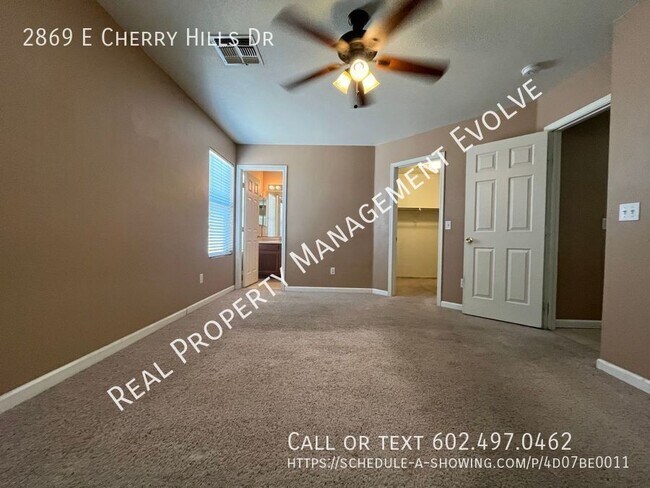 Building Photo - 2869 E Cherry Hills Dr