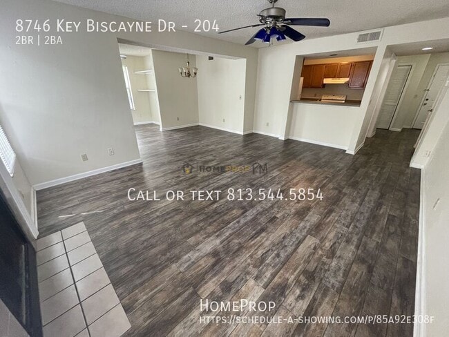 Building Photo - 8746 Key Biscayne Dr