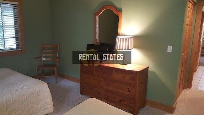 Building Photo - 4 bedroom in Boyne Falls MI 49713