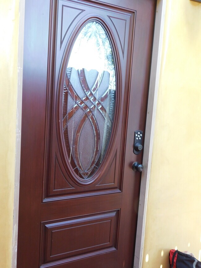 Building Photo - 6693 Del Playa Dr