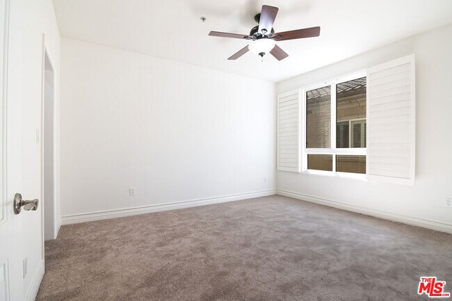 Building Photo - 11428 National Blvd