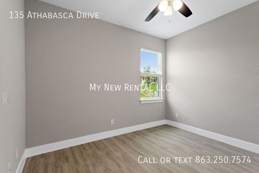 Building Photo - 135 Athabasca Dr