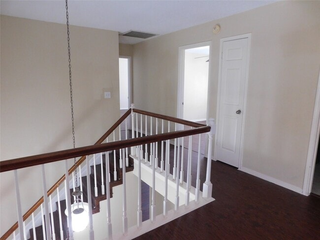 Building Photo - 3303 Rimrock Dr