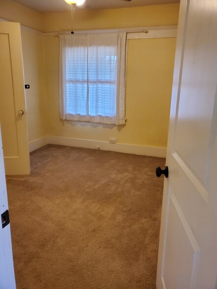 Building Photo - 235 E Colorado Blvd