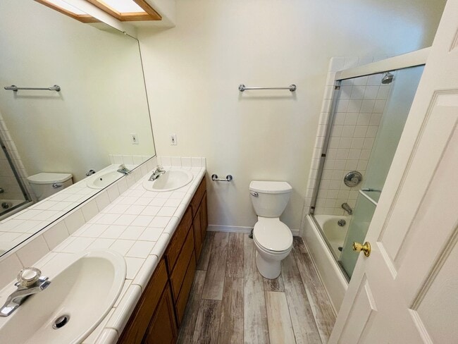 Building Photo - 3 bed 2 bath house for rent in South Lake Tahoe