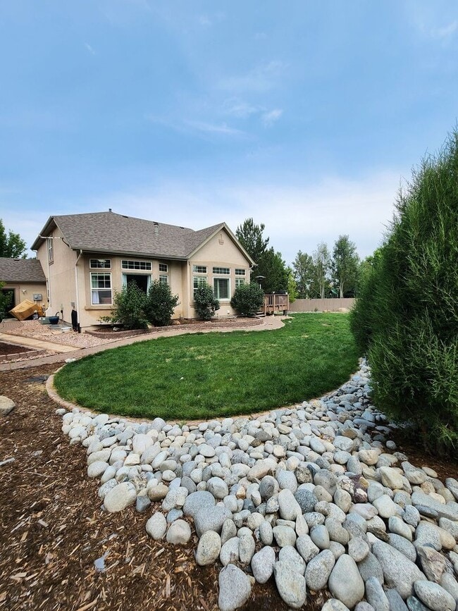 Building Photo - Beautiful Home in Pine Creek