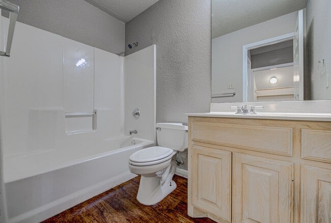 Building Photo - 2509 Riddle Rd