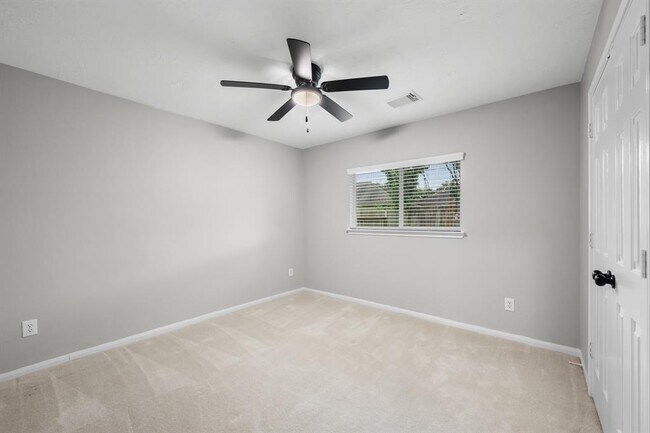 Building Photo - 1855 Silent Shore Ct