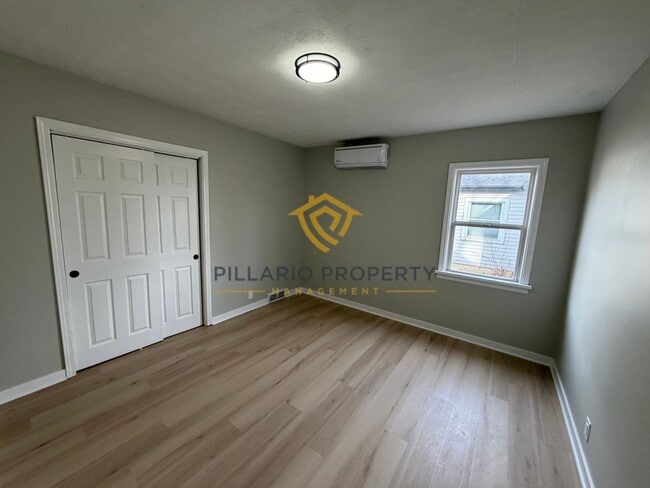 Building Photo - Freshly Renovated 3-Bedroom Home in Forest Manor, Available NOW!