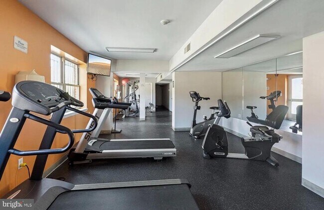 Building Photo - 2655 Birney Pl SE