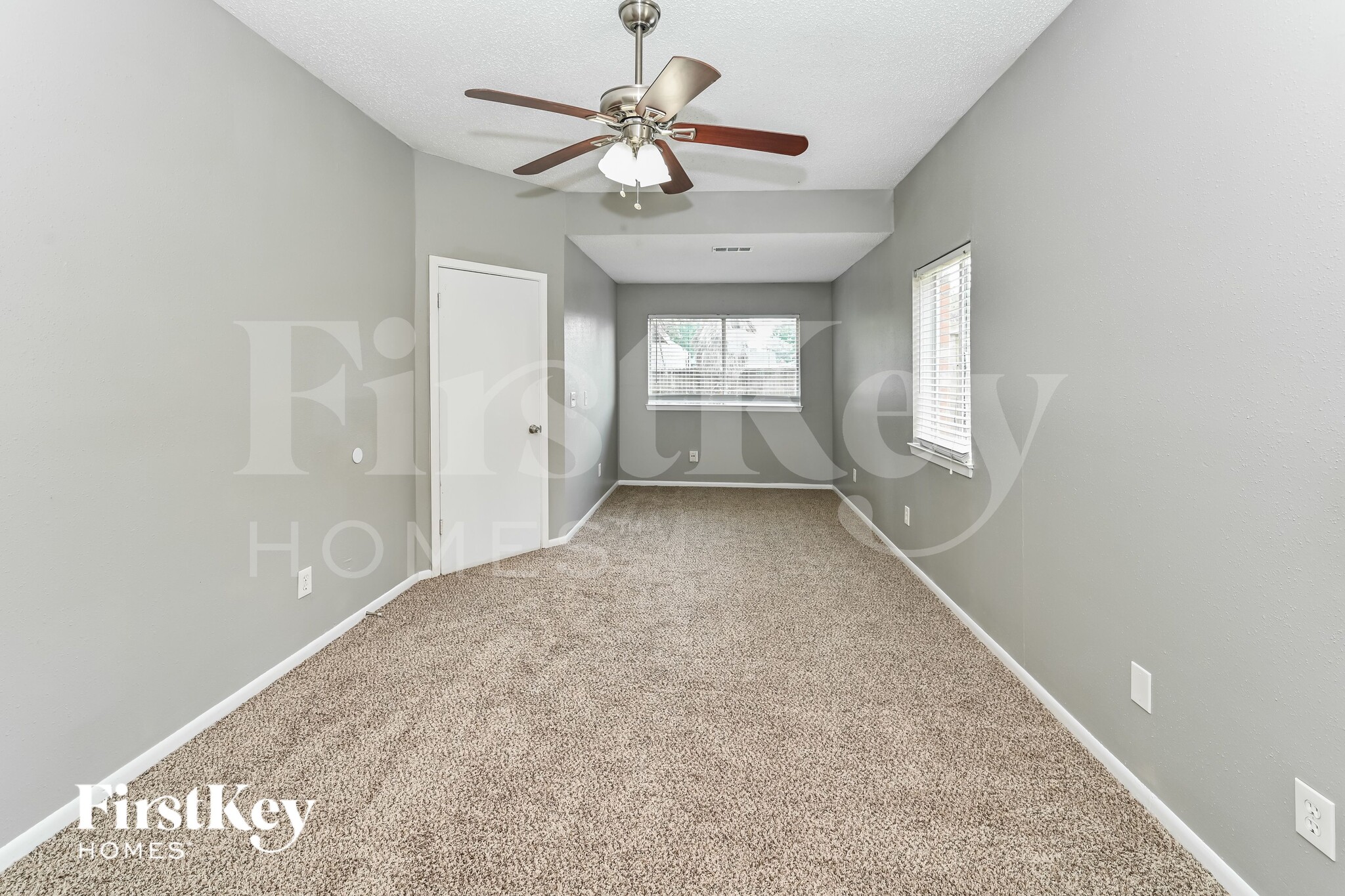 Building Photo - 18007 Sagecroft Dr