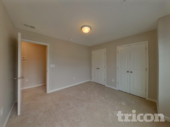 Building Photo - 608 Millsgate Cir