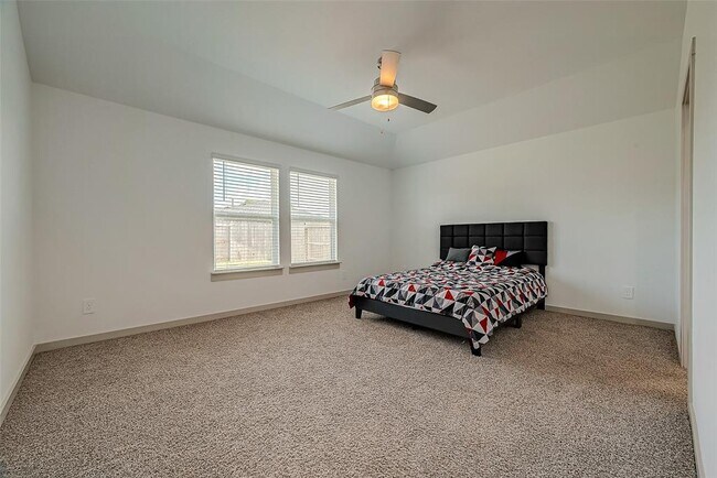 Building Photo - 4963 Pne Hvn Ln