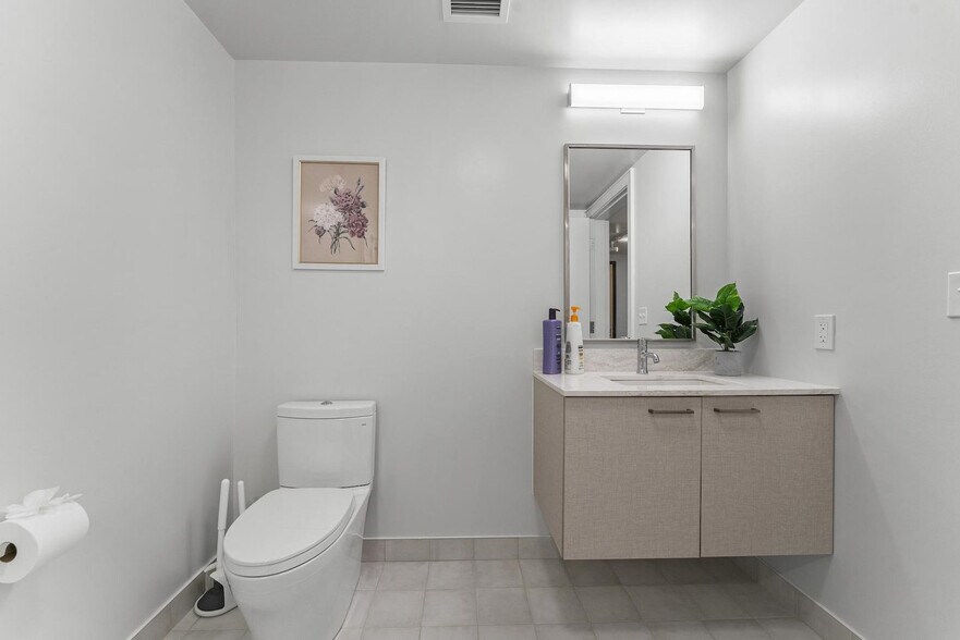 Building Photo - 284 Western Ave