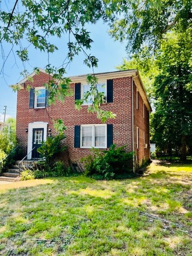 Building Photo - 5303 W Franklin St