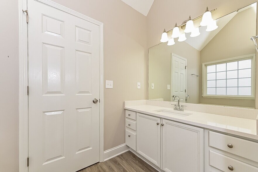 Building Photo - 20 Windpher Ridge