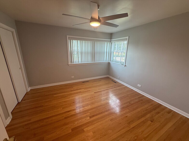 Bedroom 1 (2 closets) - 10351 Milford St