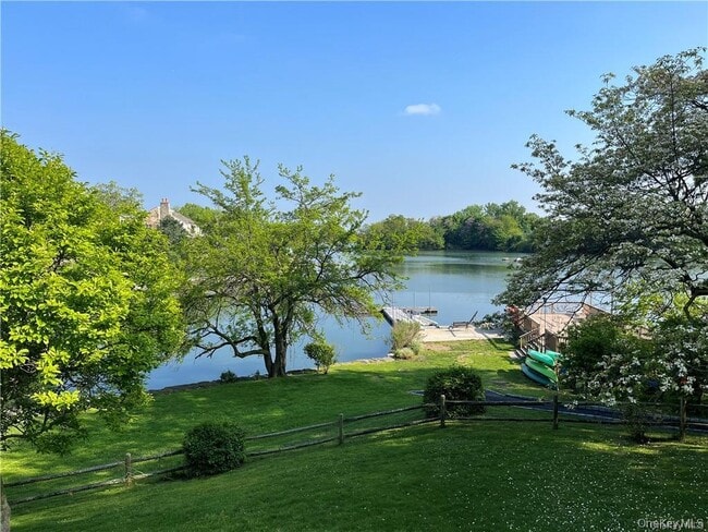 Building Photo - 13 Dock Pathway St