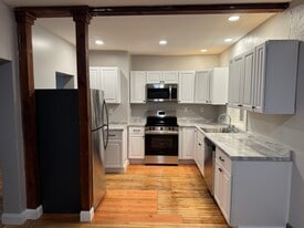 Building Photo - 70 Edwards St