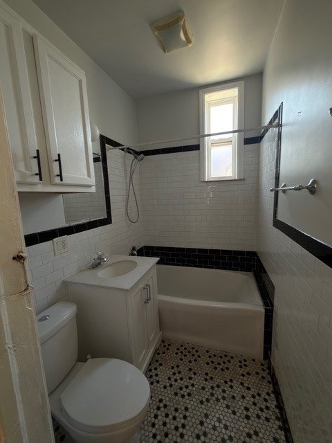 Building Photo - 2723 W 18th St