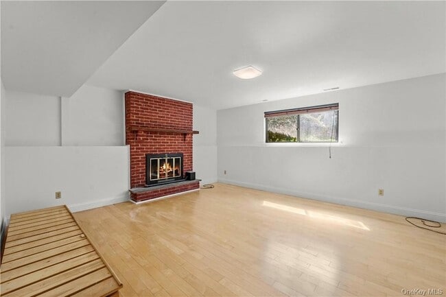 Building Photo - 6 Scarborough Cir