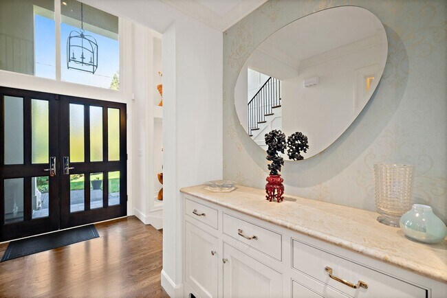 Building Photo - 4Bd/4.5Ba Medina House