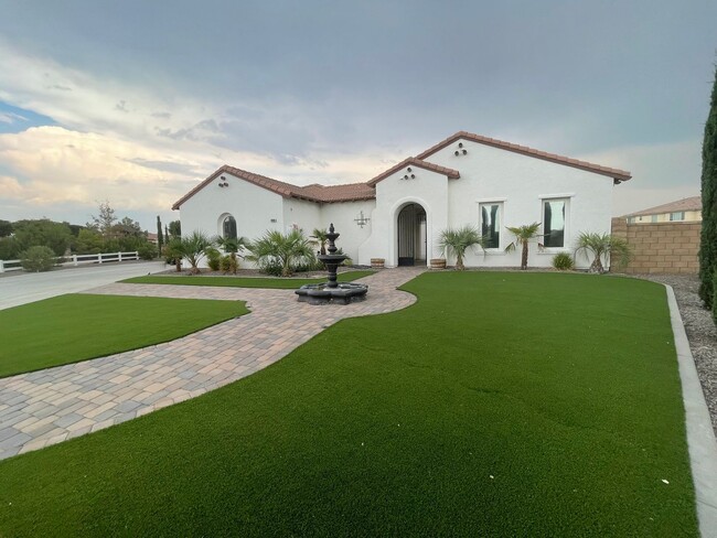 Building Photo - 19199 La Quinta Pl