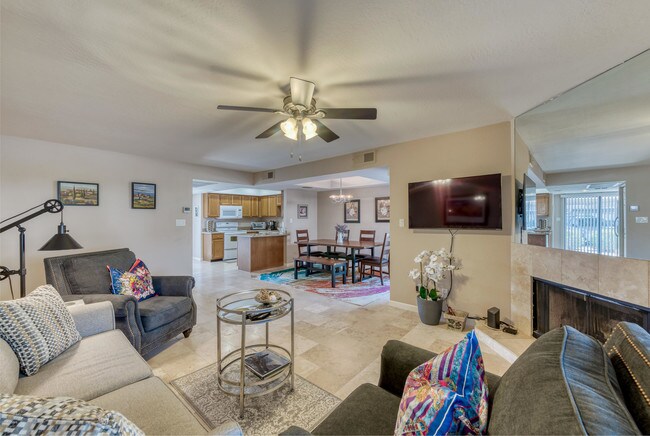 Primary Photo - 9445 N 94th Pl