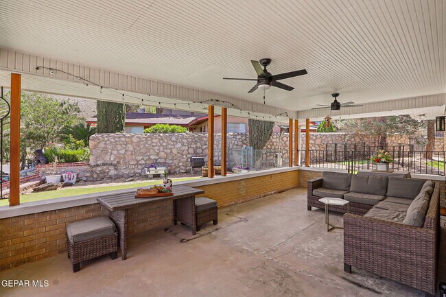 Building Photo - 904 Turney Dr