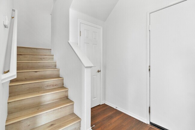 Building Photo - 308 Island Way