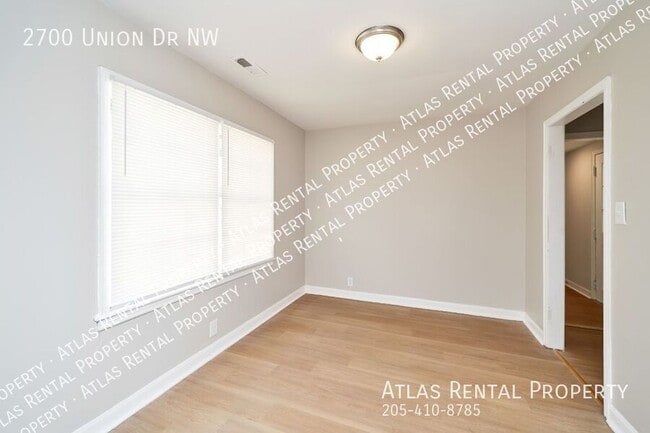 Building Photo - 2700 Union Dr NW