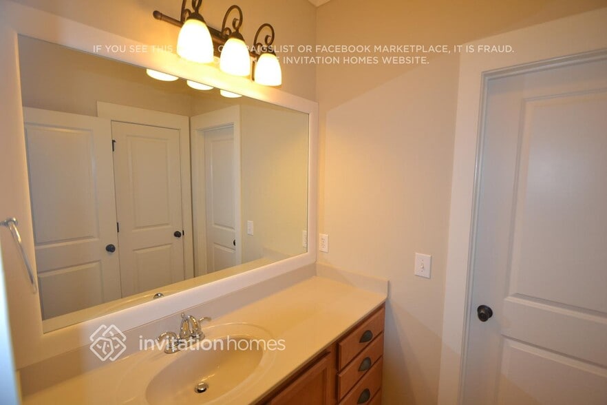 Building Photo - 3124 Cunningham Ln