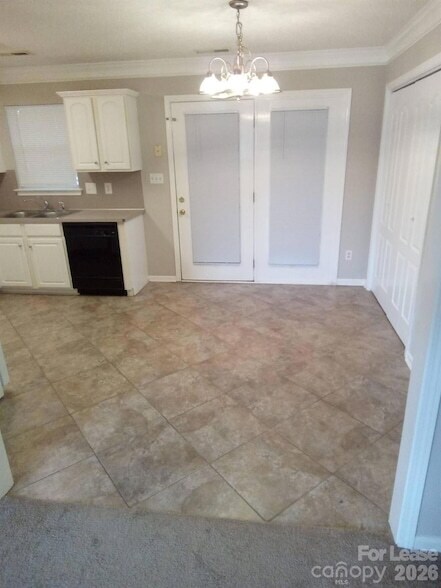 Building Photo - 738 Ablow Dr