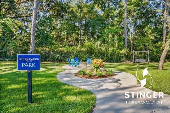 Building Photo - 16 Brindlewood Dr