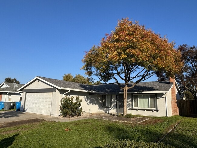 Primary Photo - 137 Edwin Dr