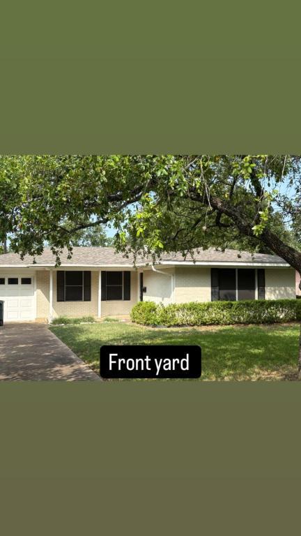 Primary Photo - 2003 Vinewood Dr