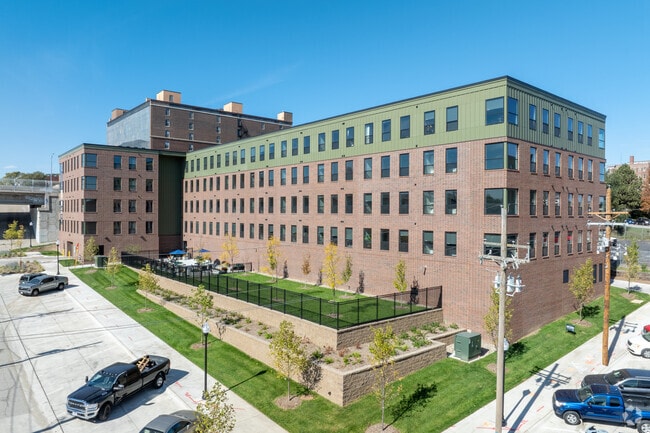 Building Photo - The Monico